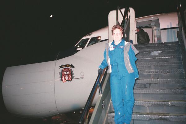 Jane boarding the ARIA